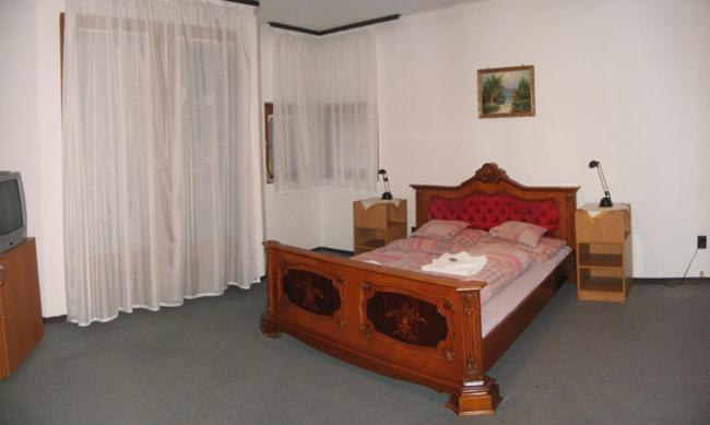 Nadix Panzio Bed & Breakfast Debrecen Exterior photo